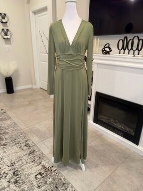 2 x 20$ NWT Olive Green Long Sleeve V-Neck Maxi Dress Size M